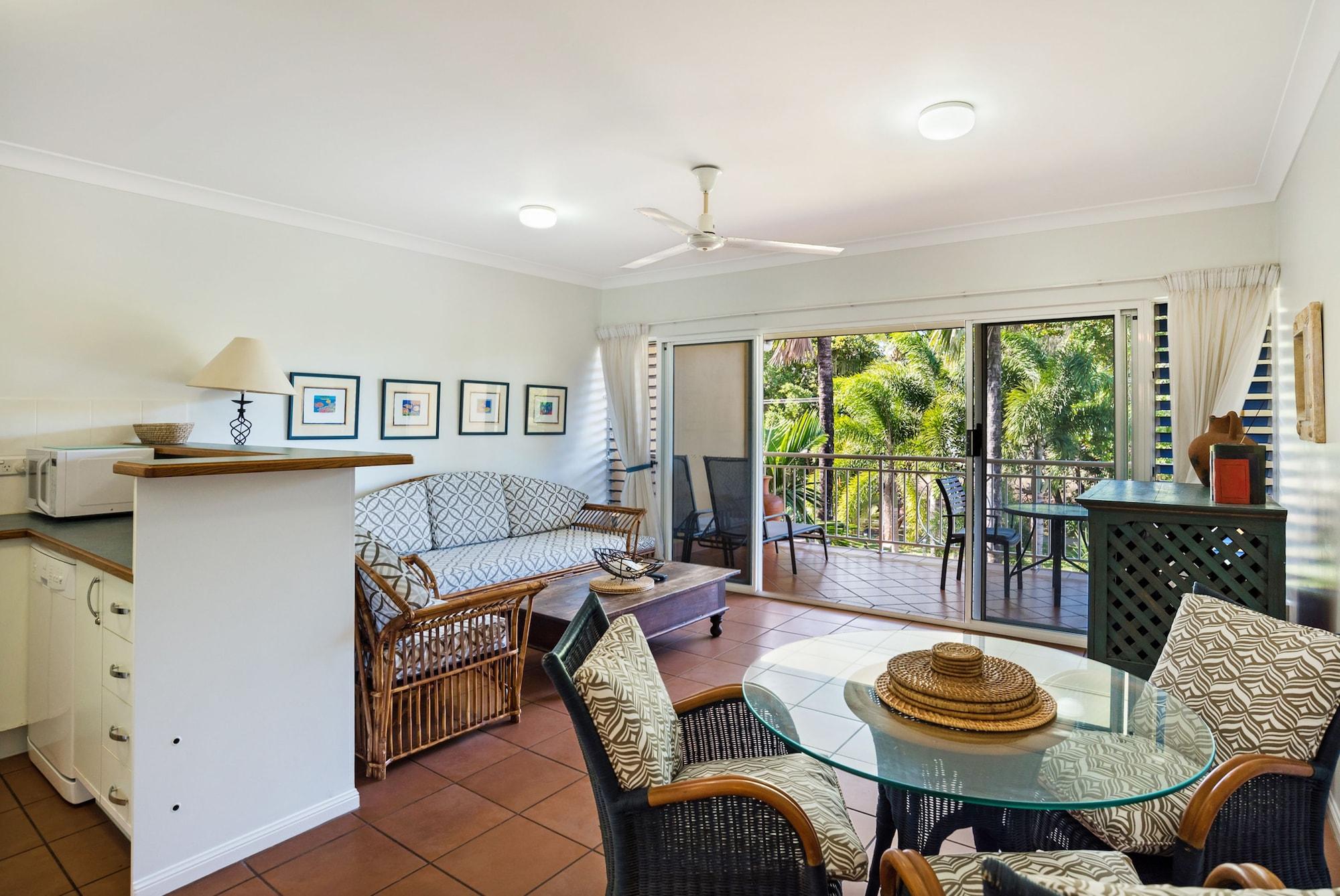 The York Beachfront Holiday Apartments Yorkeys Knob Ngoại thất bức ảnh