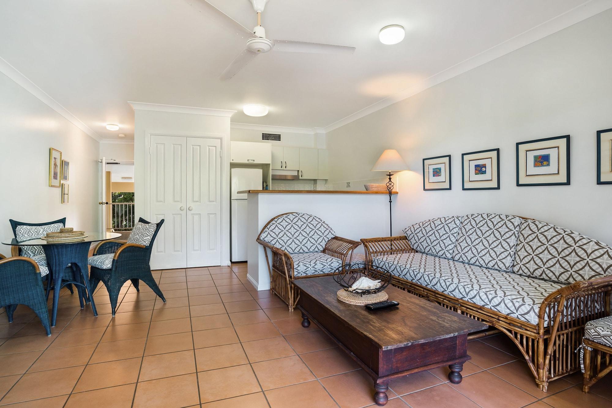 The York Beachfront Holiday Apartments Yorkeys Knob Ngoại thất bức ảnh