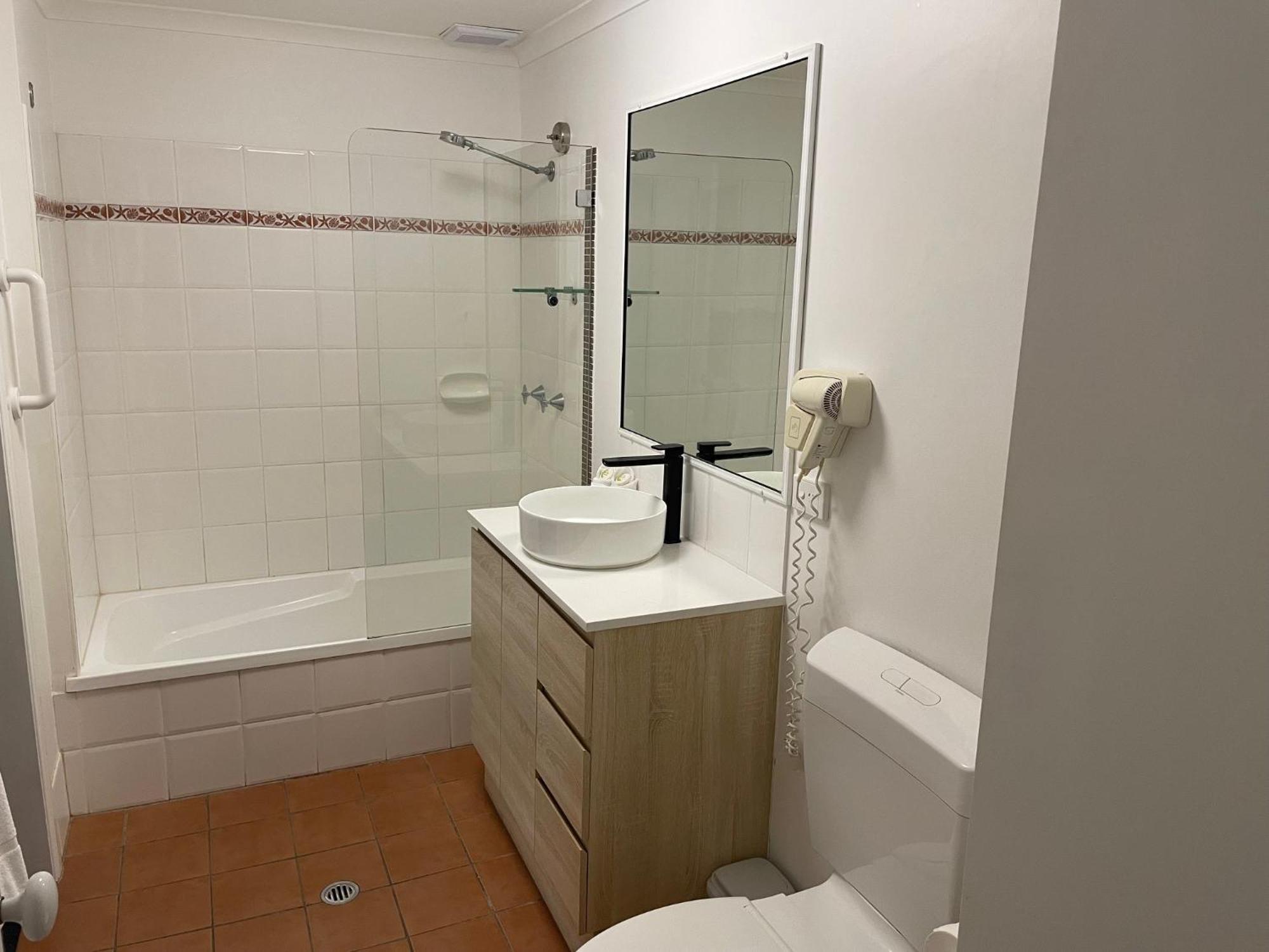 The York Beachfront Holiday Apartments Yorkeys Knob Ngoại thất bức ảnh