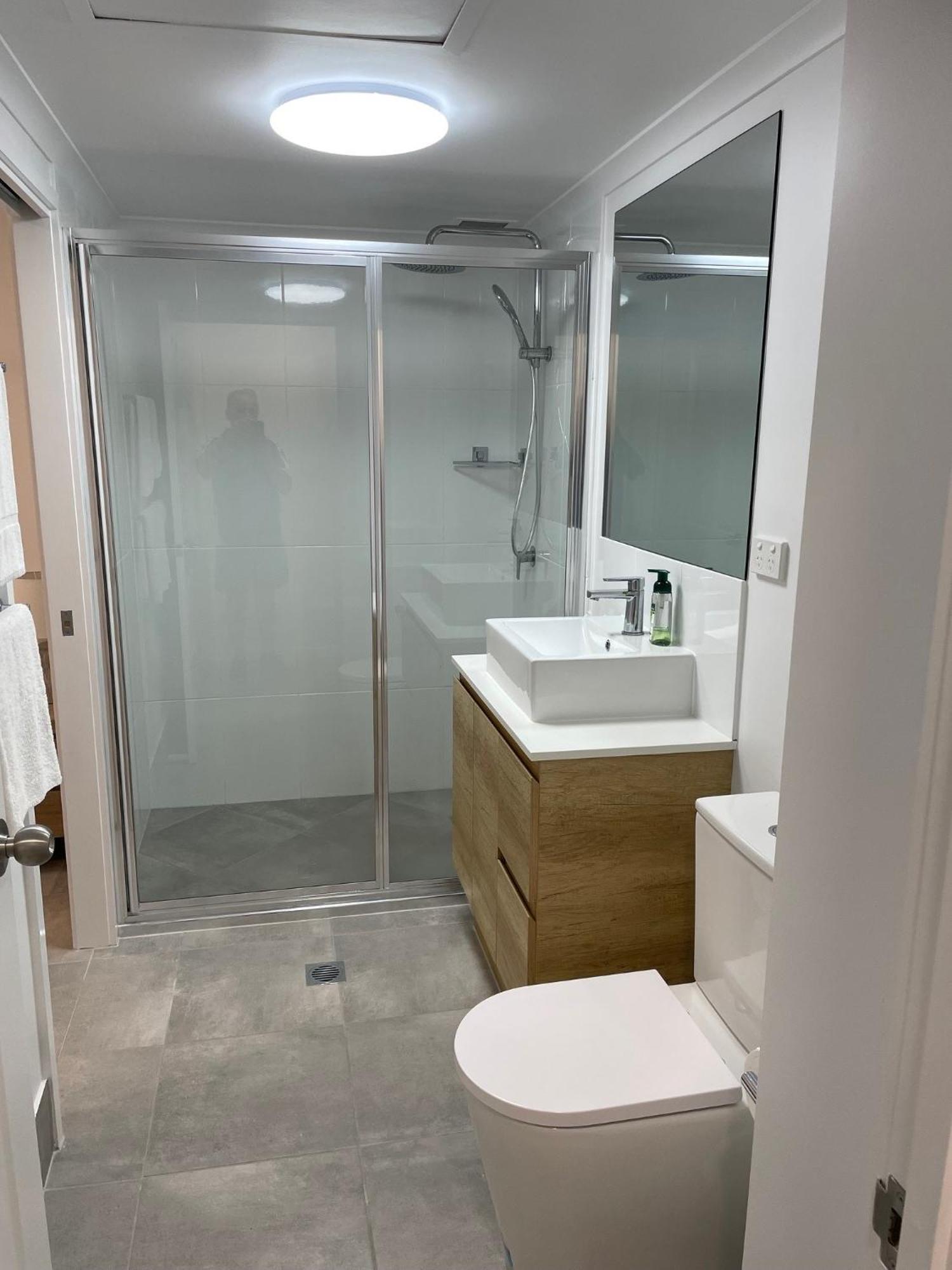 The York Beachfront Holiday Apartments Yorkeys Knob Ngoại thất bức ảnh