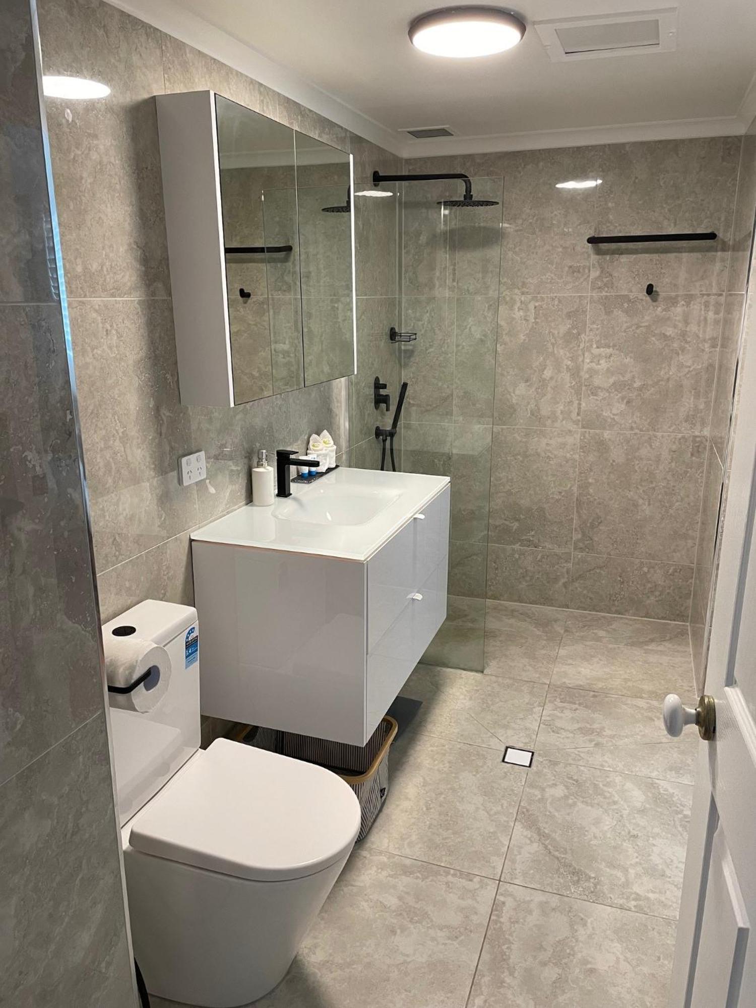 The York Beachfront Holiday Apartments Yorkeys Knob Ngoại thất bức ảnh