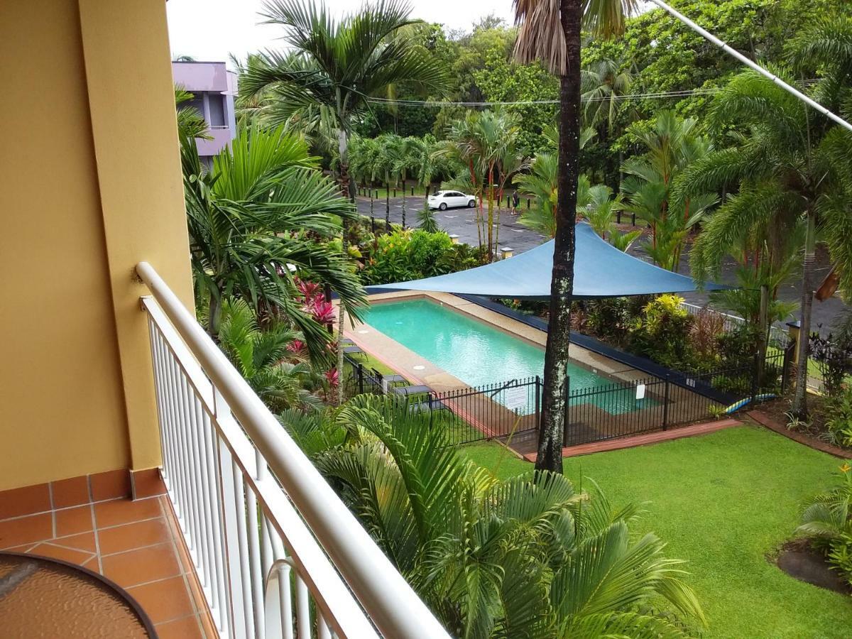 The York Beachfront Holiday Apartments Yorkeys Knob Ngoại thất bức ảnh