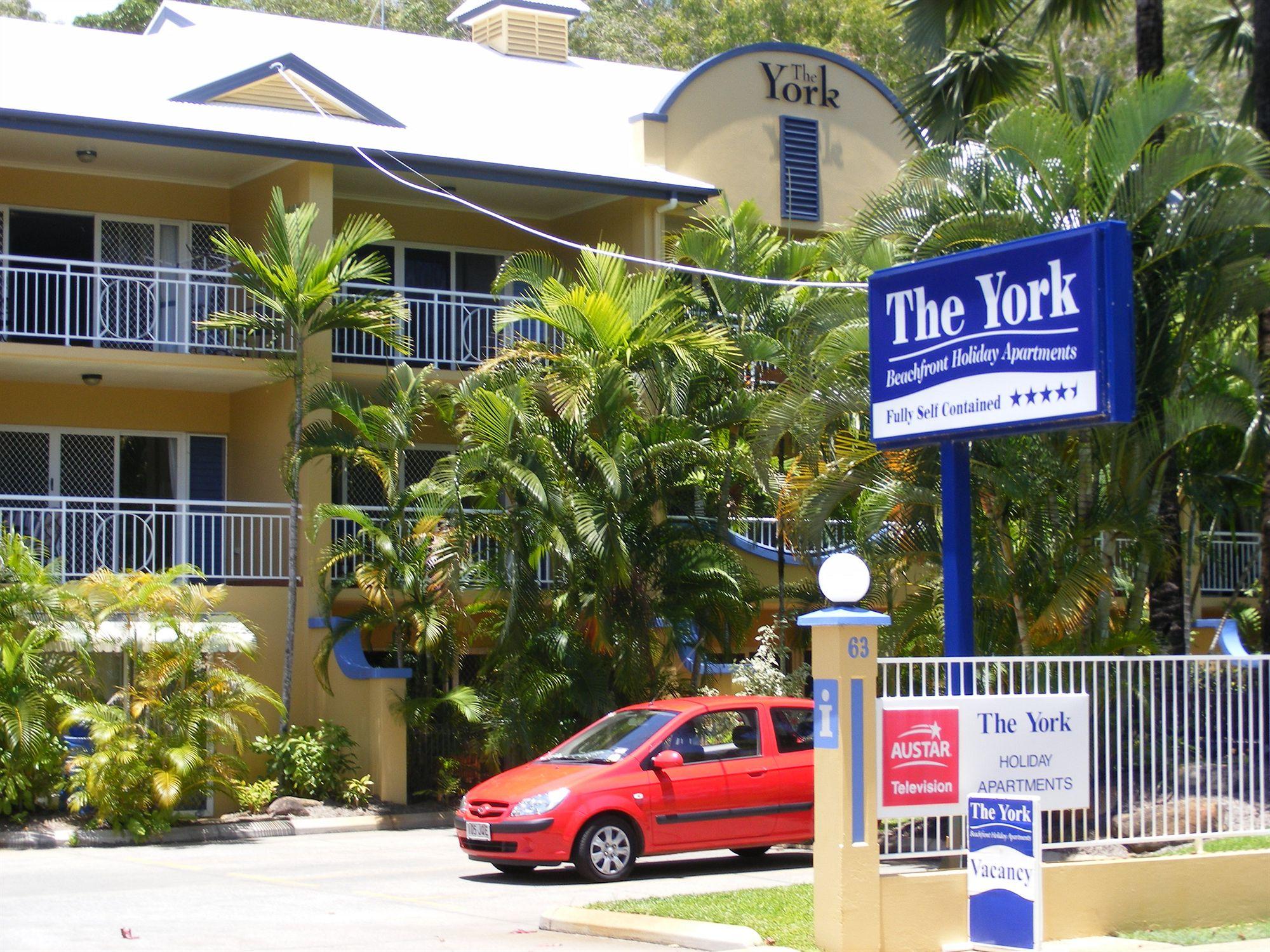 The York Beachfront Holiday Apartments Yorkeys Knob Ngoại thất bức ảnh